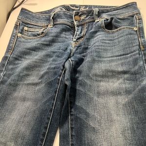Size 6 slim boot American Eagle Jeans.